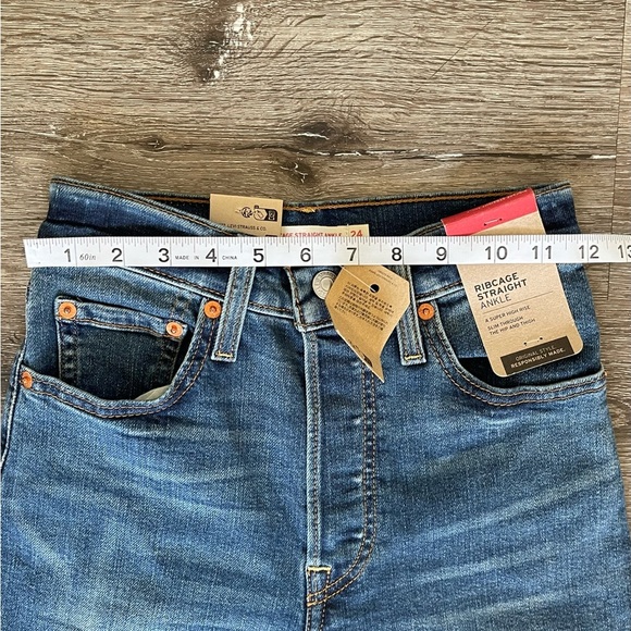 Levi's Blue Straight-Leg Jeans with Vintage Wash - Picture 3 of 6